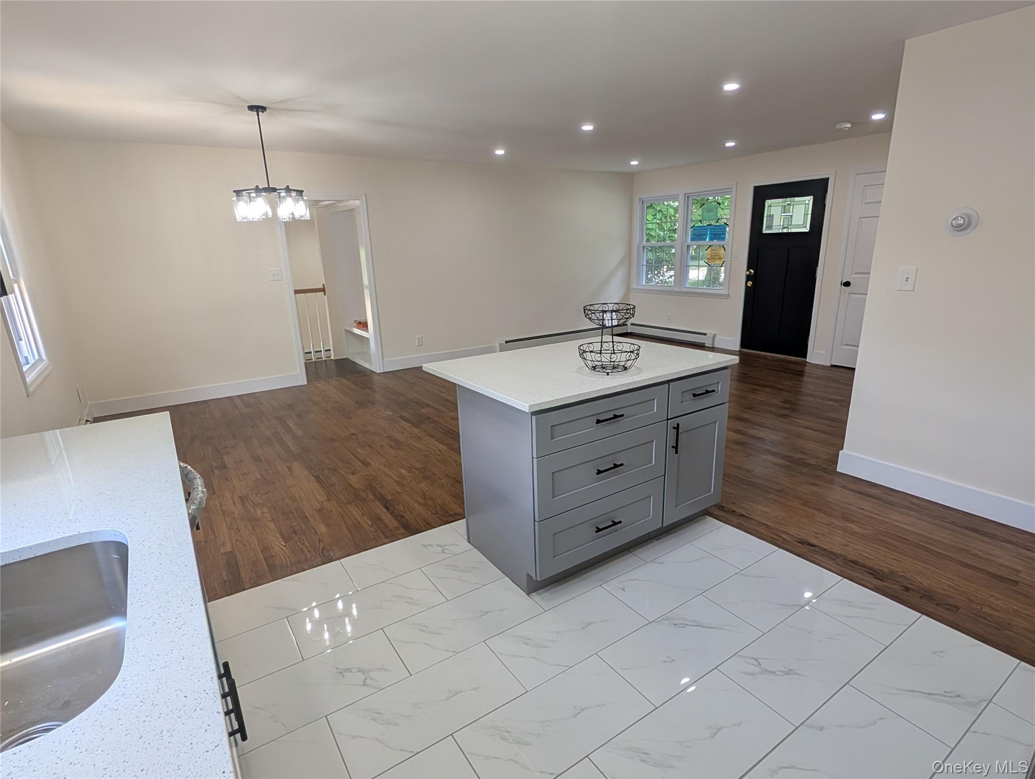 669 Vassar Road Poughkeepsie, NY 12603 - Photo 7 of 28