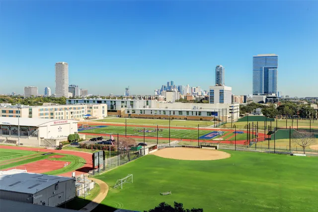 $325,000 | 2929 Buffalo Speedway, Unit A306, Houston, TX 77098