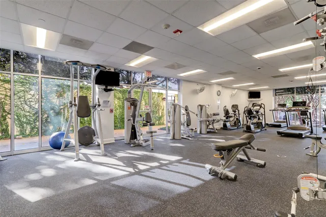 $325,000 | 2929 Buffalo Speedway, Unit A306, Houston, TX 77098