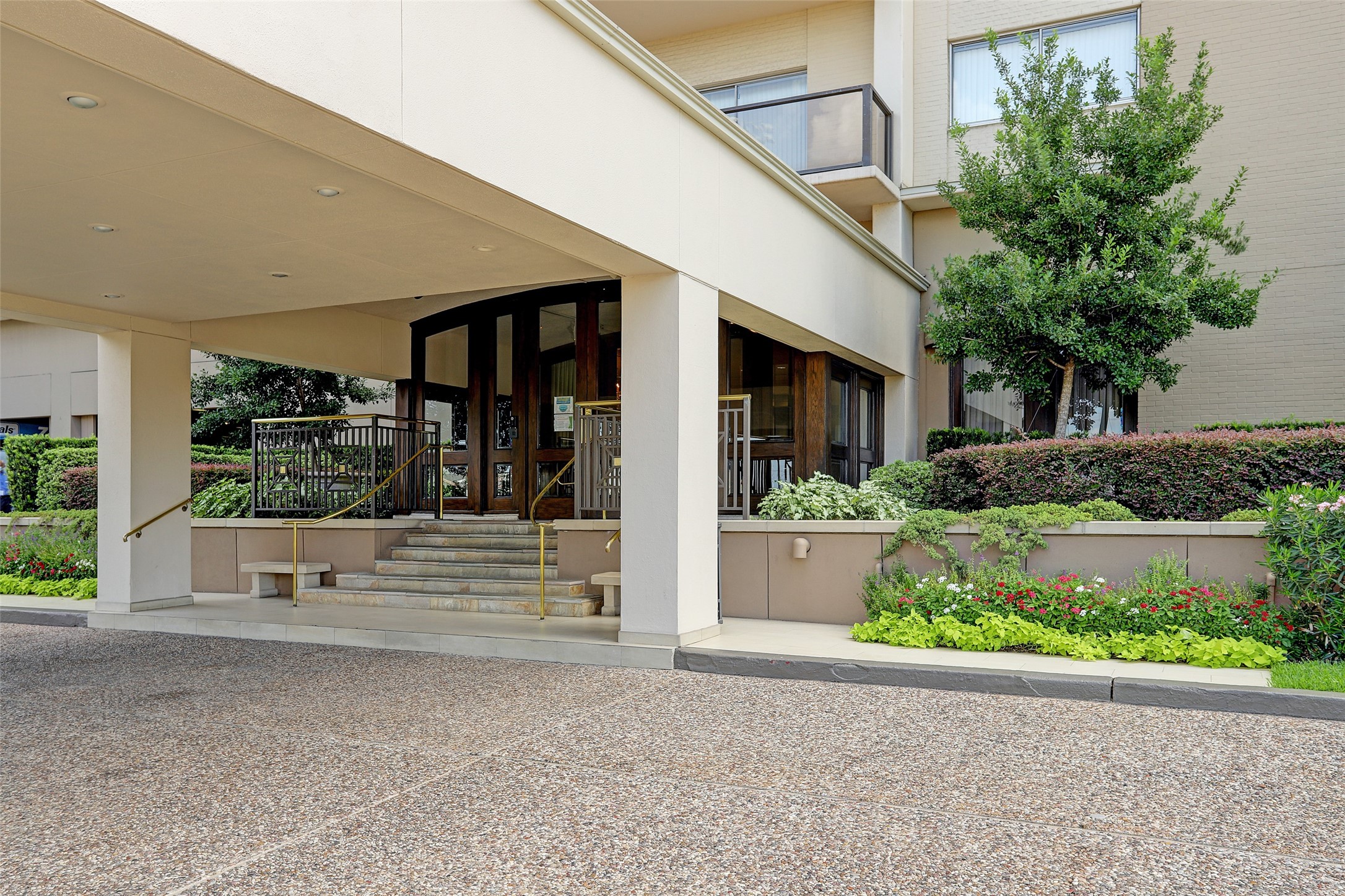 2929 Buffalo Speedway, Unit A306 Houston, TX 77098 - Photo 22 of 38