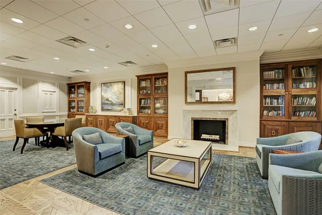 $325,000 | 2929 Buffalo Speedway, Unit A306, Houston, TX 77098