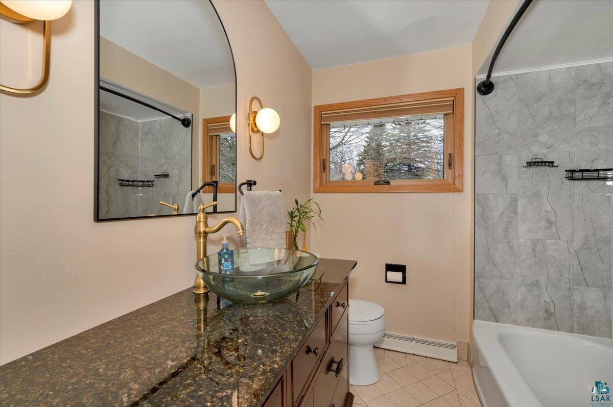 618 Maple Bend Drive Duluth, MN 55811 - Photo 12 of 39 Full Bathroom