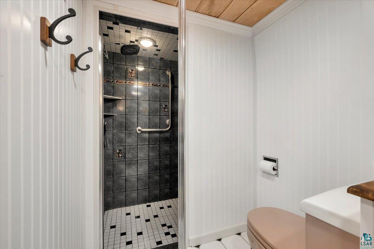 618 Maple Bend Drive Duluth, MN 55811 - Photo 21 of 39 LL 3/4 Bathroom