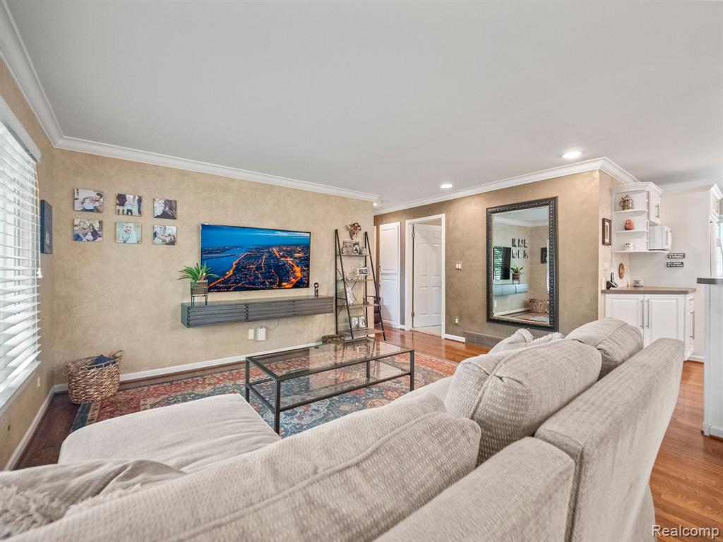 290 Winry Drive Rochester Hills, MI 48307 - Photo 10 of 43