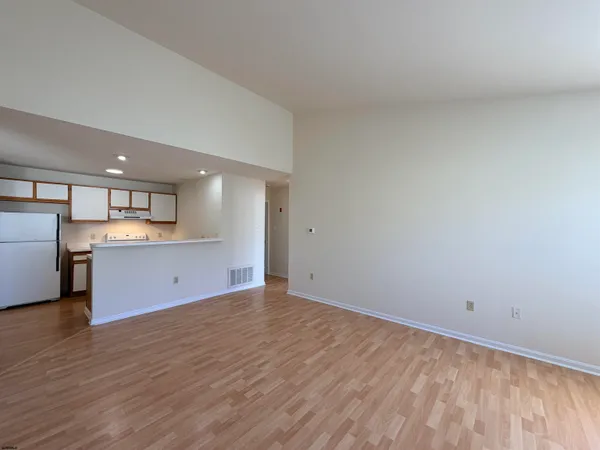 $179,900 | 19 Driftwood Court, Unit 19, Galloway Township, NJ 08205