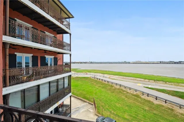 $400,000 | 330 Morgan Street, Unit 406, New Orleans, LA 70114
