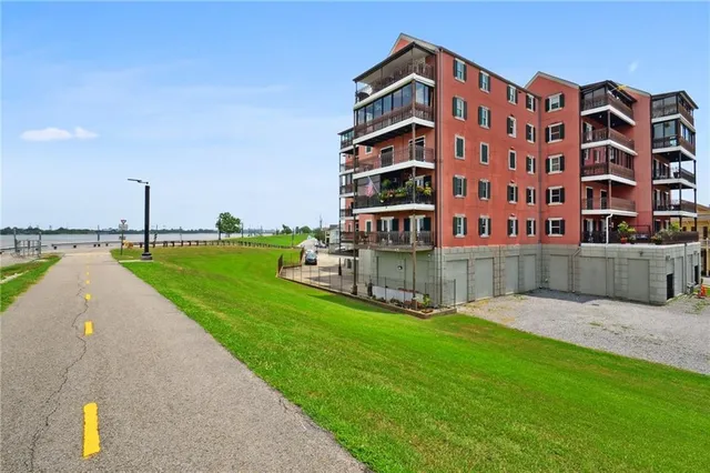 $400,000 | 330 Morgan Street, Unit 406, New Orleans, LA 70114