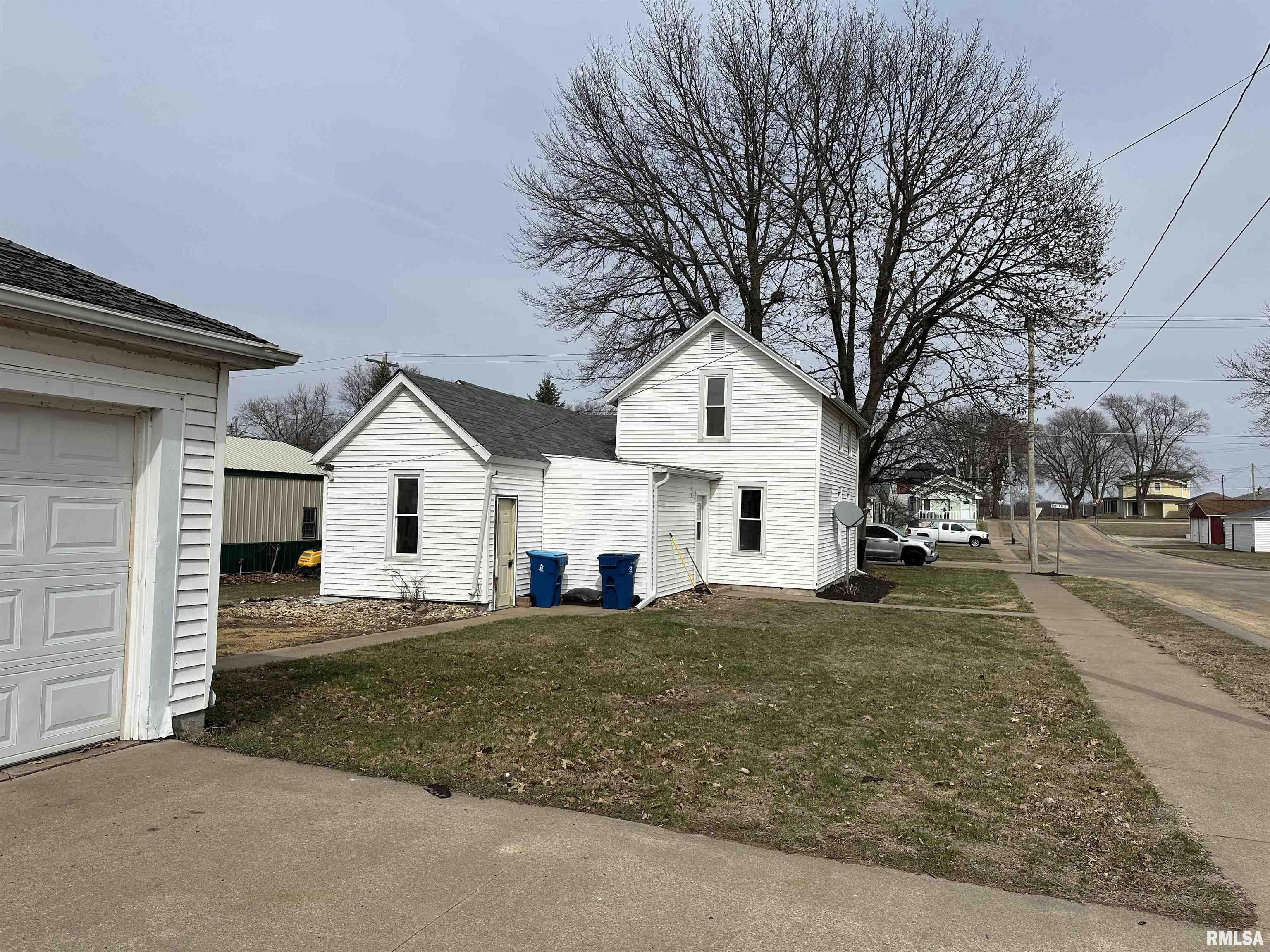 816 Broad Street Sabula, IA 52070 - Photo 3 of 18 Gallery Image 3