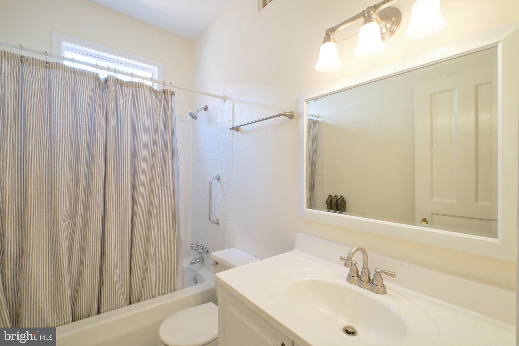 807 Independence Avenue Southeast Washington, DC 20003 - Photo 28 of 38