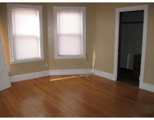28 Edwin Street Boston, MA 02124 - Photo 6 of 6 Gallery Image 6