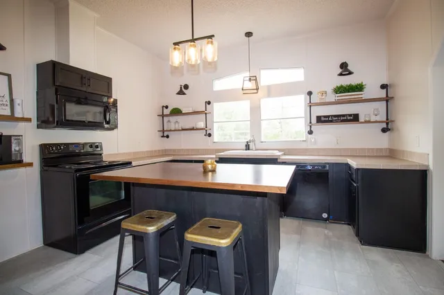 $349,500 | 42857 Henson Road, Hempstead, TX 77445