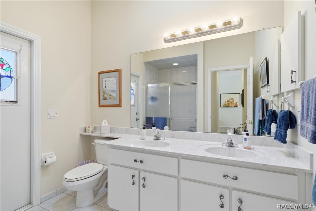 8204 East Fairway Loop Inverness, FL 34450 - Photo 42 of 71 Bath 3 with Pool entrance