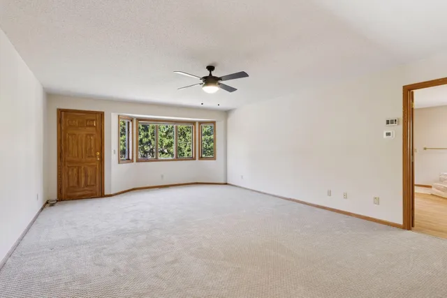 $999,000 | 3 Hill Farm Circle, North Oaks, MN 55127