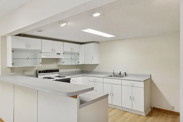 $999,000 | 3 Hill Farm Circle, North Oaks, MN 55127