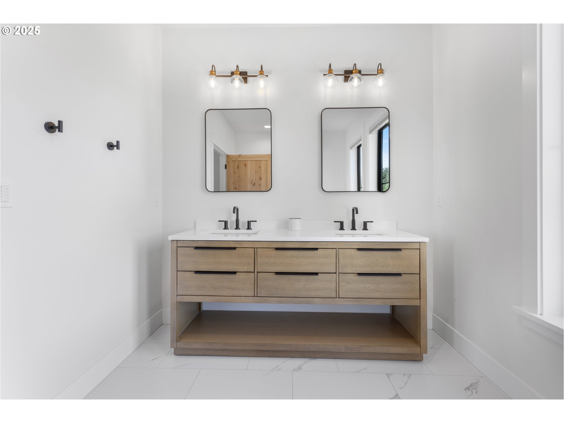 25053 Larson Road Monroe, OR 97456 - Photo 18 of 45 a bathroom with a sink vanity and mirror