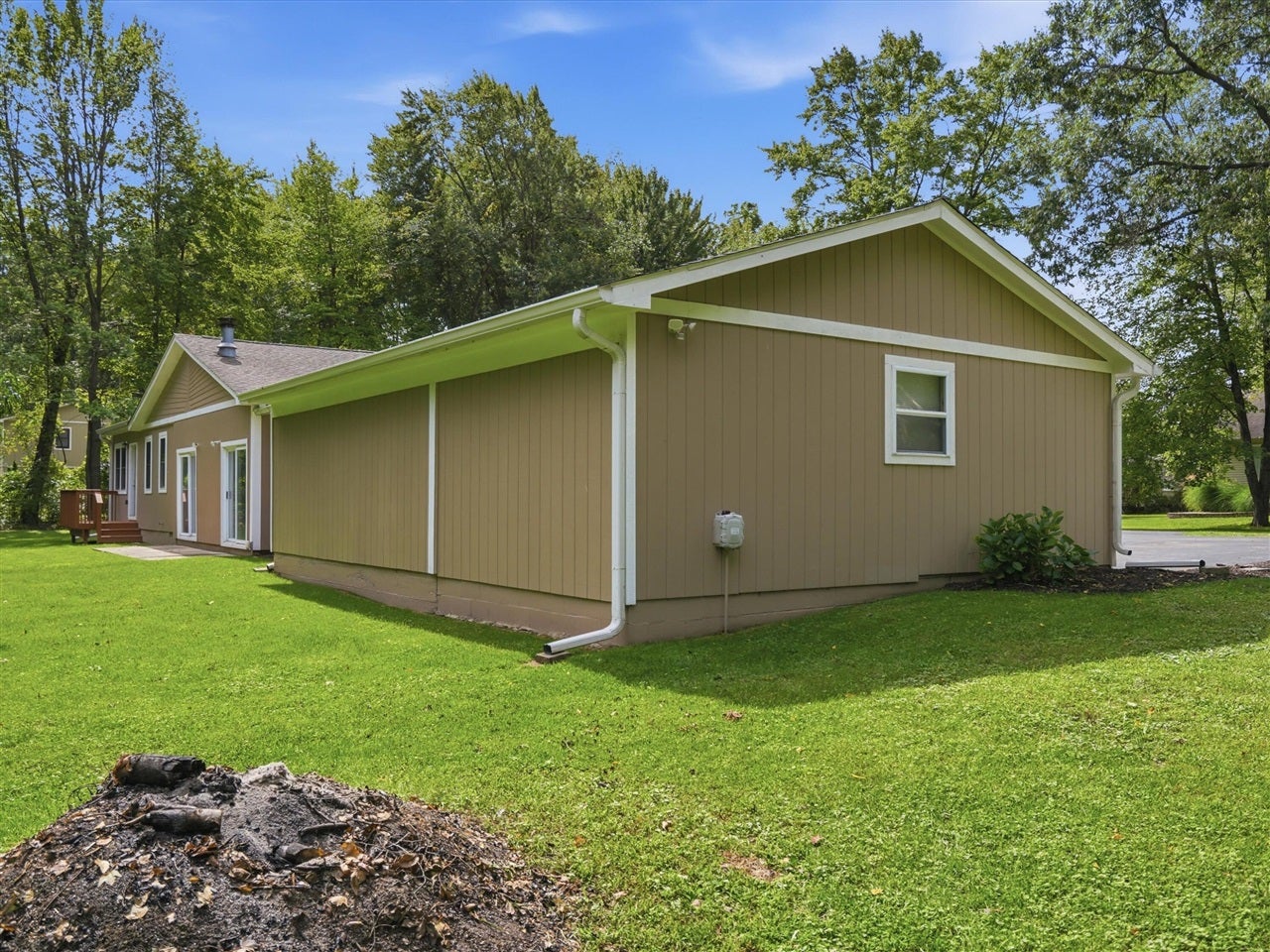 4493 Clifford Road Brighton, MI 48116 - Photo 38 of 69 Gallery Image 38