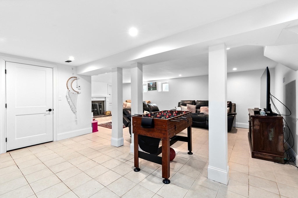110 Redwood Road Newton, MA 02459 - Photo 17 of 19 Gallery Image 17