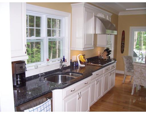 487 Gilbertville Road New Braintree, MA 01531 - Photo 3 of 12 Gallery Image 3