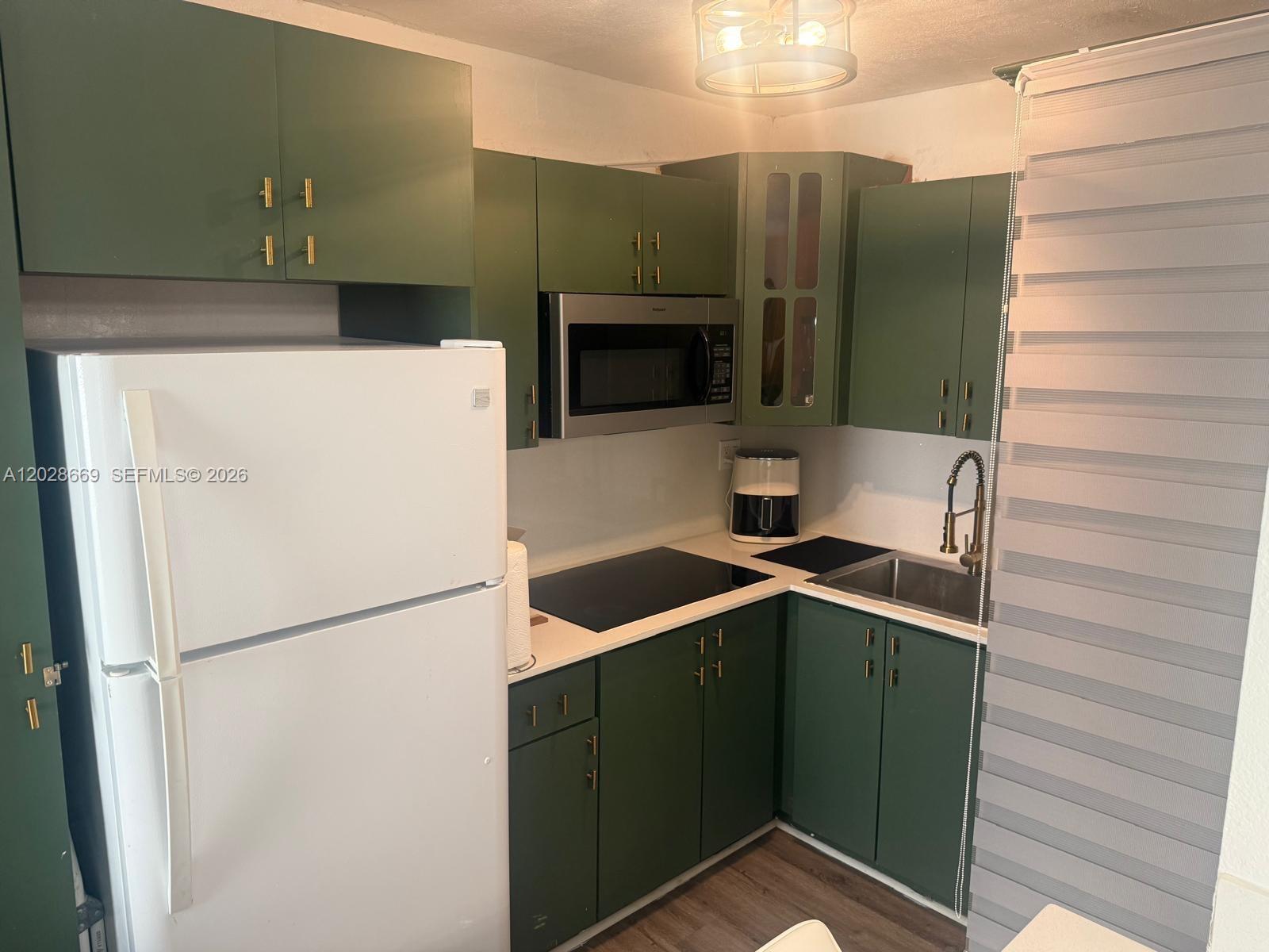 7928 Harding Avenue, Unit 2 Miami Beach, FL 33141 - Photo 8 of 19