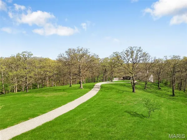 $534,900 | 18798 Pike 9242, Bowling Green, MO 63334