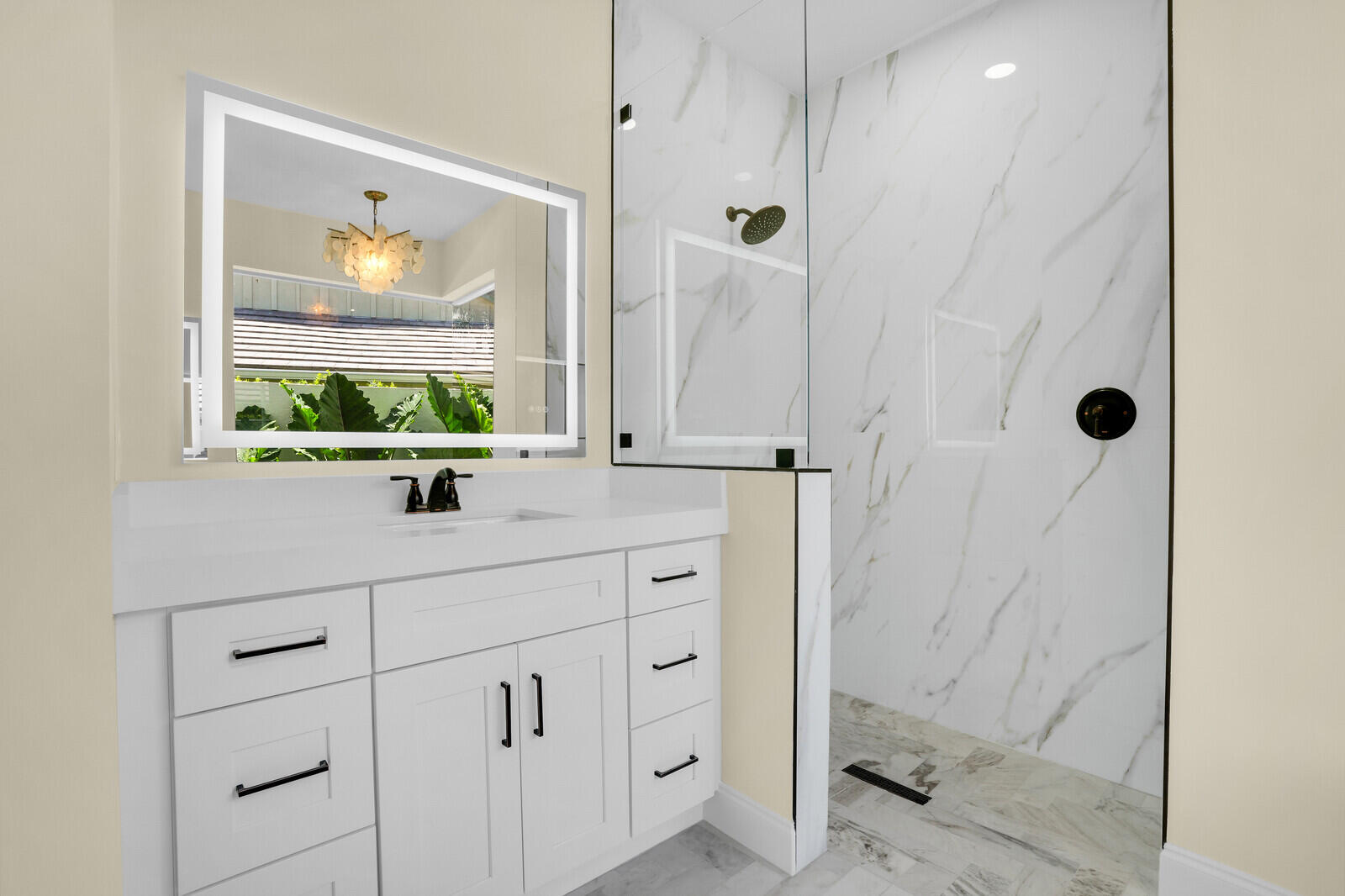 6845 Big Cypress Drive Jupiter, FL 33458 - Photo 11 of 66 Primary Bath