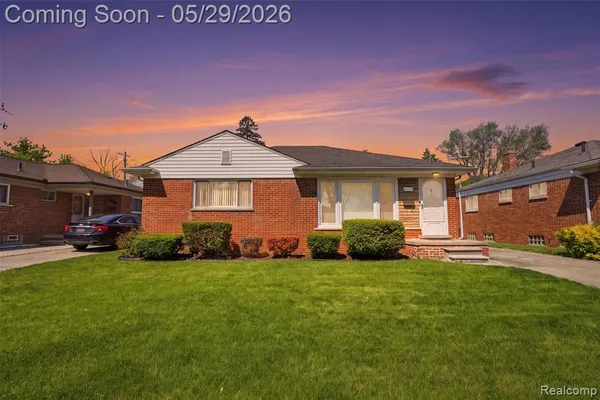 $160,000 | 24237 Roxana Avenue, Eastpointe, MI 48021