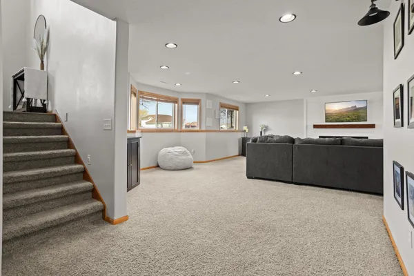 $599,900 | 829 Leonards Way, Argusville, ND 58005