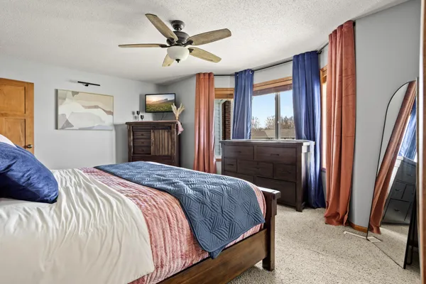 $599,900 | 829 Leonards Way, Argusville, ND 58005