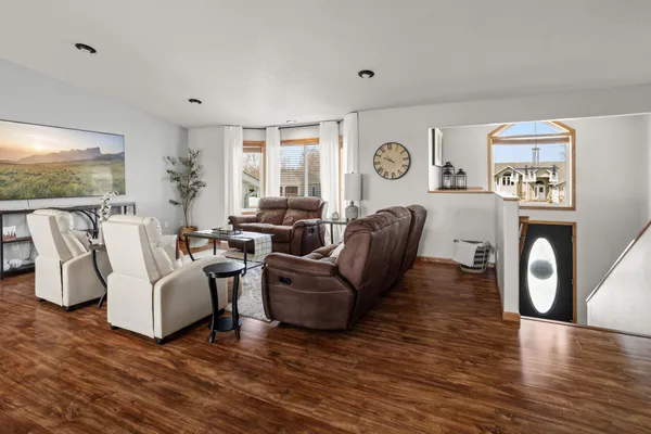 $599,900 | 829 Leonards Way, Argusville, ND 58005