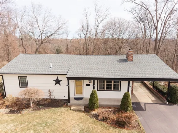 $464,900 | 32 Crestwood Drive, Southbridge, MA 01550