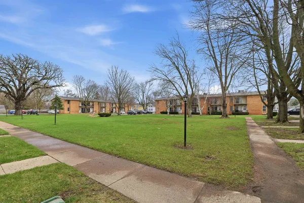 $157,000 | 733 West 9th Avenue, Oshkosh, WI 54902