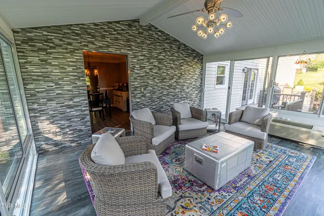 $614,900 | 19328 Stirrup Drive, Abingdon, VA 24211