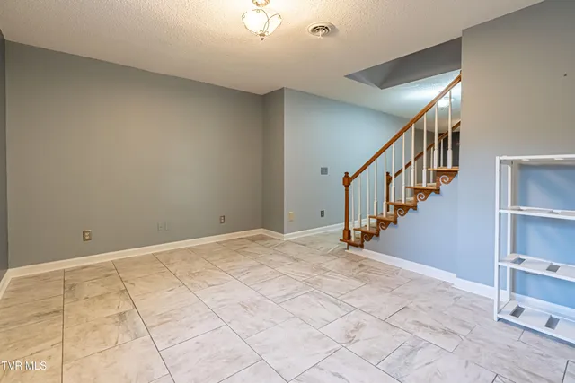 $614,900 | 19328 Stirrup Drive, Abingdon, VA 24211