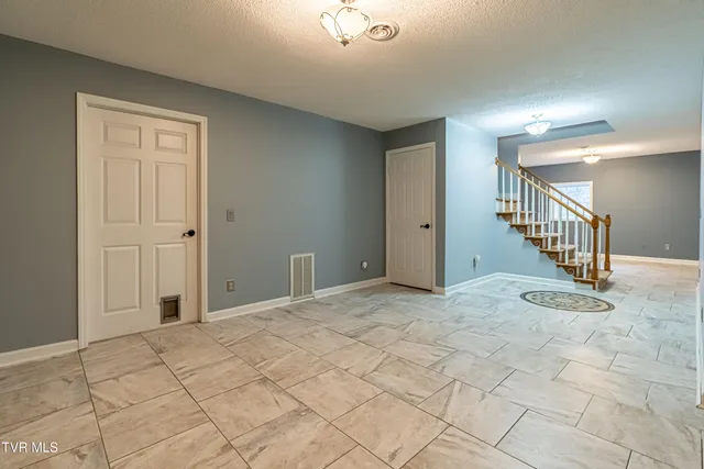 $614,900 | 19328 Stirrup Drive, Abingdon, VA 24211