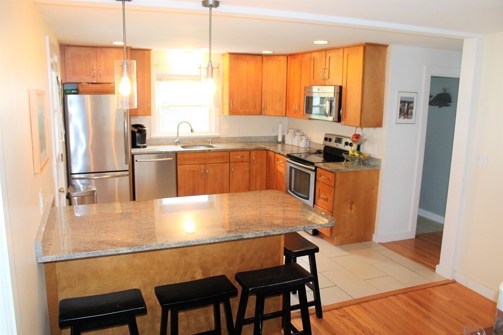 21 Bradley Road Danvers, MA 01923 - Photo 6 of 30 Gallery Image 6