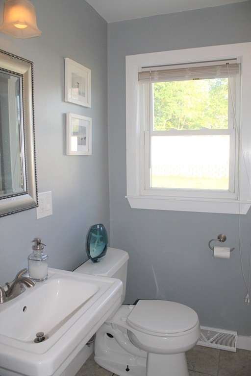 21 Bradley Road Danvers, MA 01923 - Photo 10 of 30 Gallery Image 10