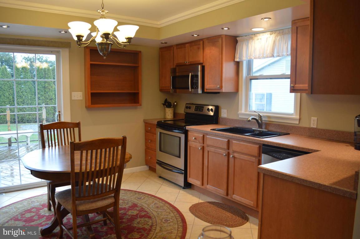 625 Donerville Road Lancaster, PA 17603 - Photo 2 of 9