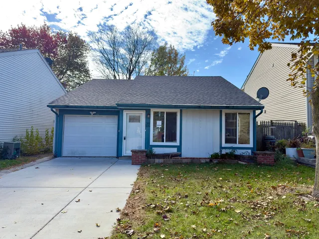 $269,900 | 30W105 Maplewood Drive, Warrenville, IL 60555