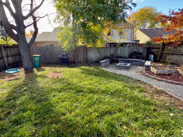 $269,900 | 30W105 Maplewood Drive, Warrenville, IL 60555