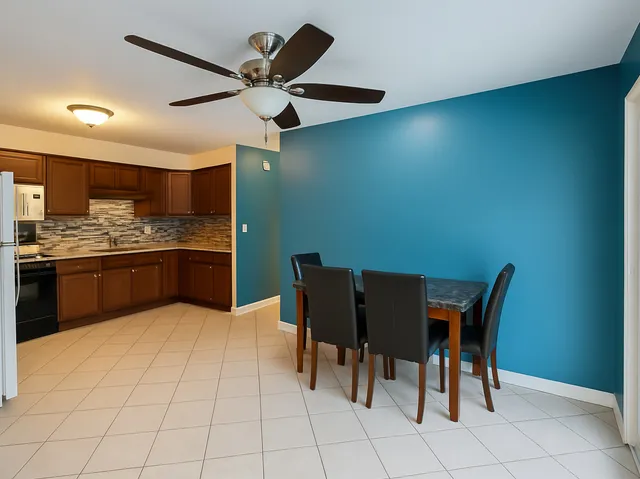 $269,900 | 30W105 Maplewood Drive, Warrenville, IL 60555