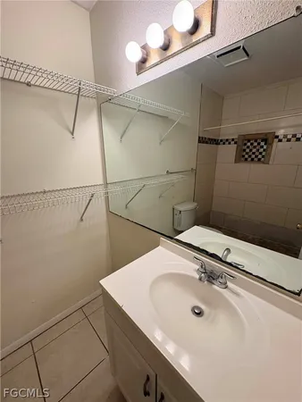 $950 | 2915 Winkler Avenue, Unit 818, Fort Myers, FL 33916