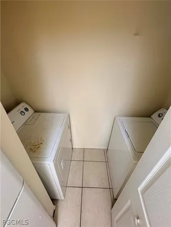 $950 | 2915 Winkler Avenue, Unit 818, Fort Myers, FL 33916