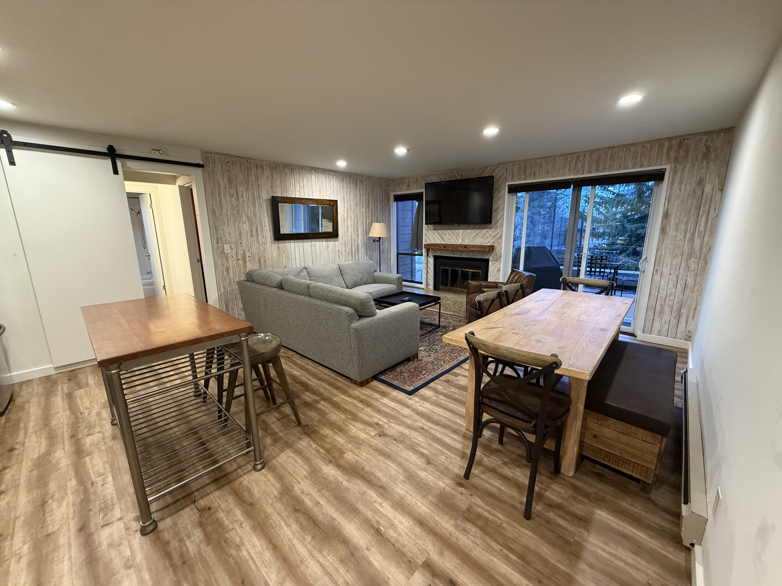 2256 Bonne Vie Condo Dr.