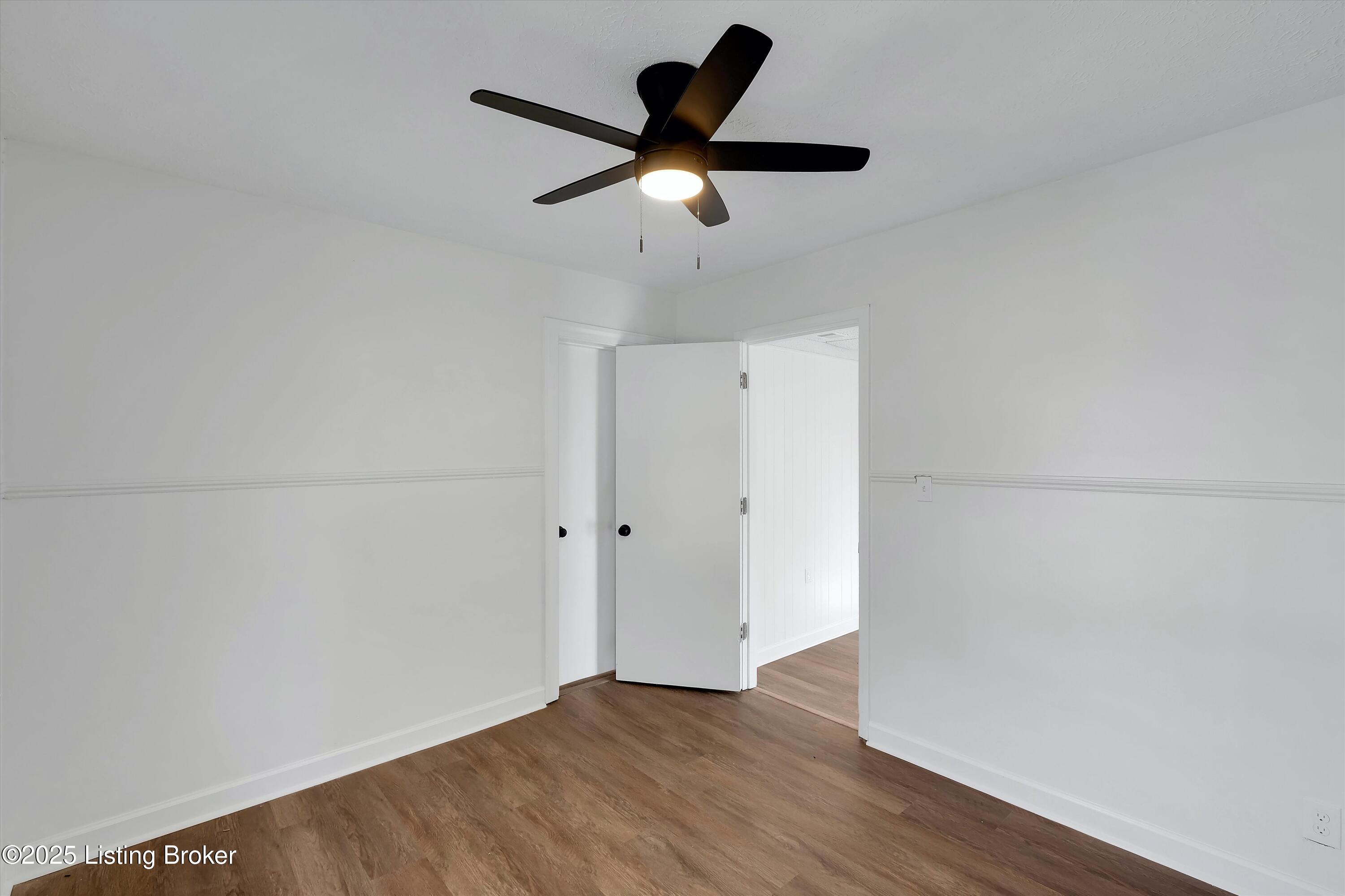 5202 Rodgers Road Louisville, KY 40258 - Photo 18 of 39 18-5202 Rogers Ave
