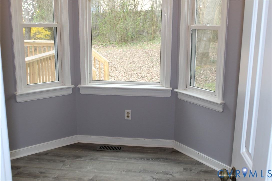 13909 Sagebrook Road Midlothian, VA 23112 - Photo 14 of 41 an empty room with a window