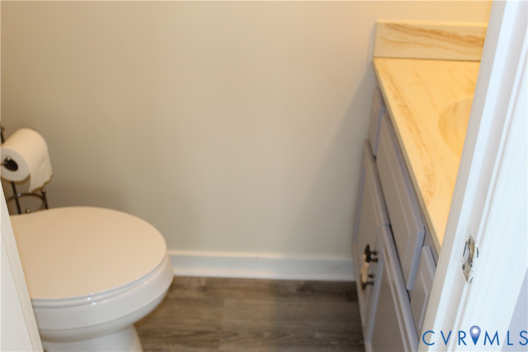 13909 Sagebrook Road Midlothian, VA 23112 - Photo 22 of 41 a bathroom with a sink and a mirror