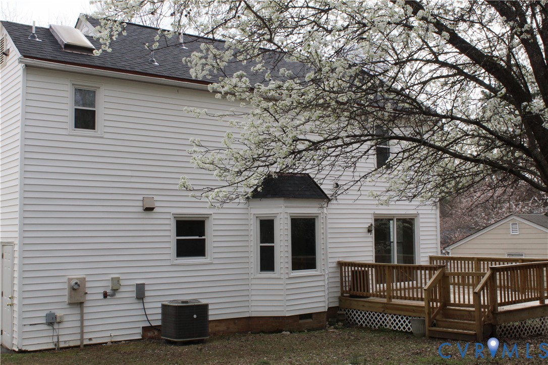 13909 Sagebrook Road Midlothian, VA 23112 - Photo 3 of 41 a view of a house with a yard