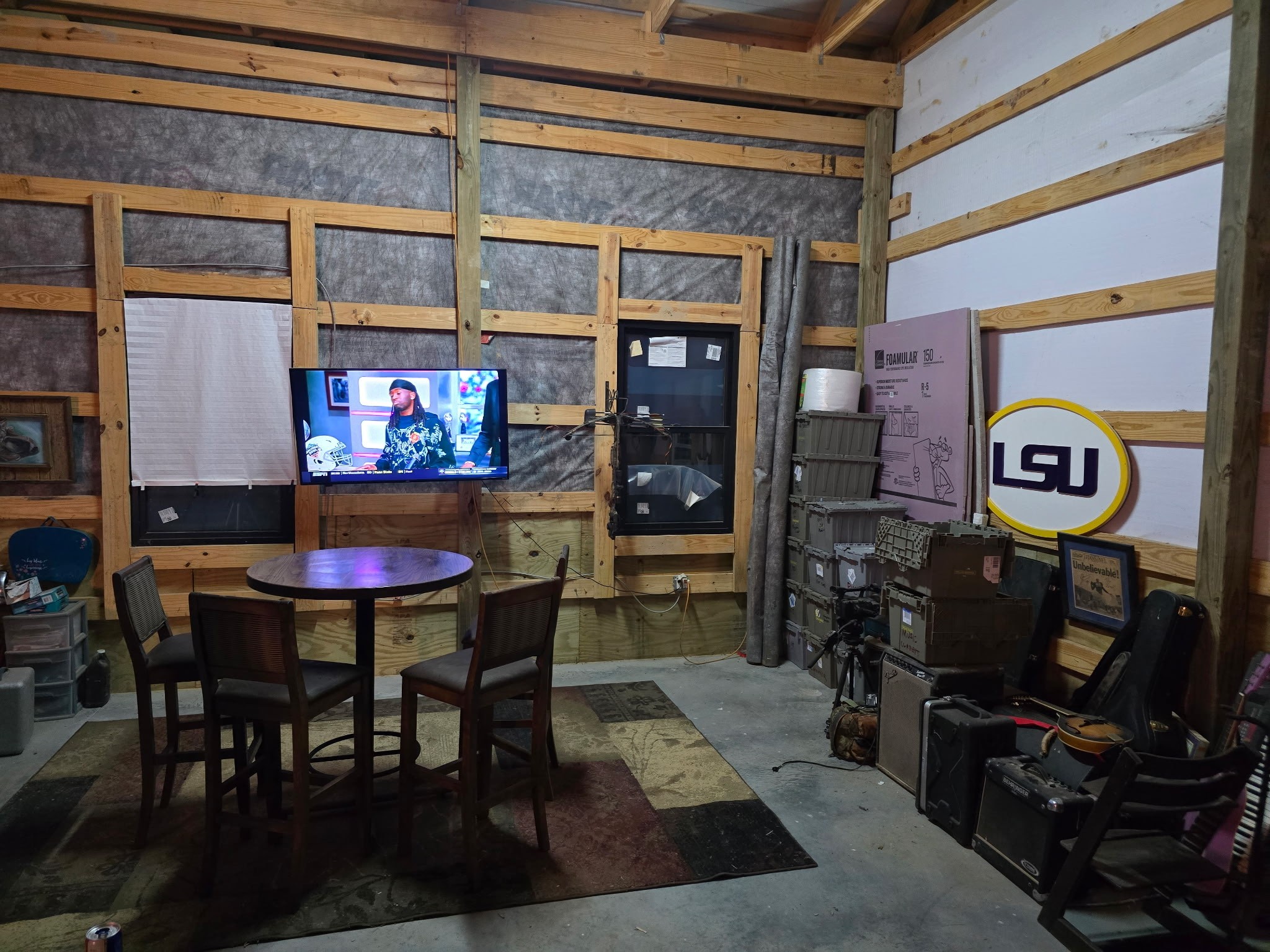 5921 Beard Road Franklin, TN 37064 - Photo 9 of 14 a room with furniture and a window