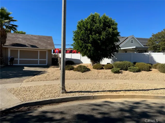 $2,900 | 421 Royal Circle, Corona, CA 92879