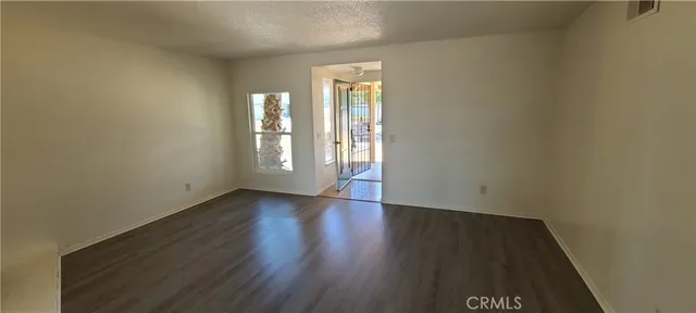 $2,900 | 421 Royal Circle, Corona, CA 92879